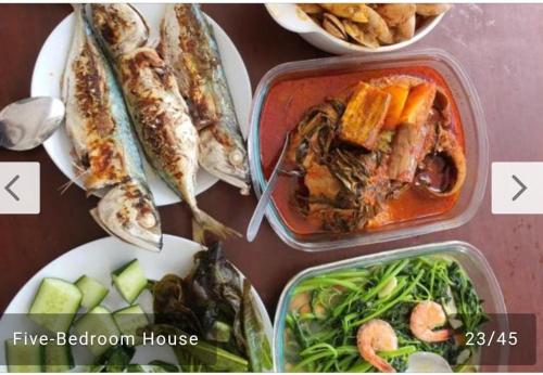 Makanan di atau berdekatan rumah percutian