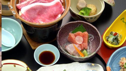 ホテルの敷地内または近くでの食事または食べ物