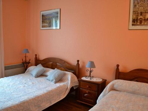 Photo de la galerie de l'établissement Maison de plain-pied avec jardin clos, jeux enfants, vélos, animaux acceptés, proche Montbron - FR-1-653-6, à Vouthon