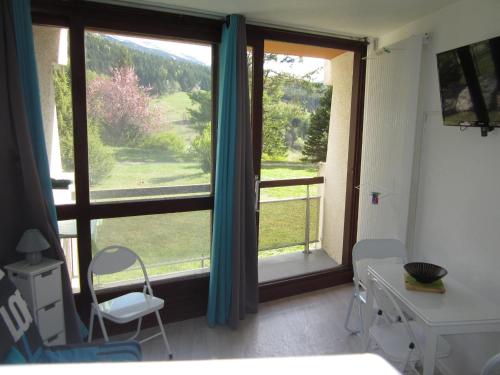 Zdjęcie z galerii obiektu Charmant studio cabine rénové pour 4 pers. au pied des pistes à Villard-de-Lans - FR-1-689-84 w mieście Villard-de-Lans