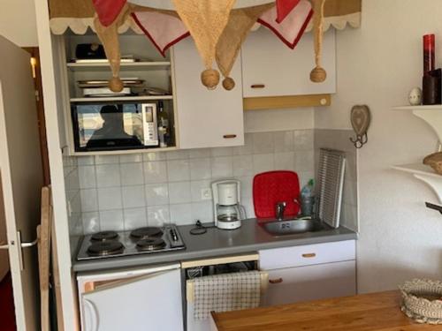 Kuchyňa alebo kuchynka v ubytovaní Studio pour 6 pers, Villard-de-Lans, parking, proche centre, navette gratuite - FR-1-689-71