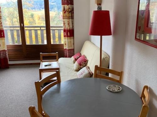Posedenie v ubytovaní Studio pour 6 pers, Villard-de-Lans, parking, proche centre, navette gratuite - FR-1-689-71