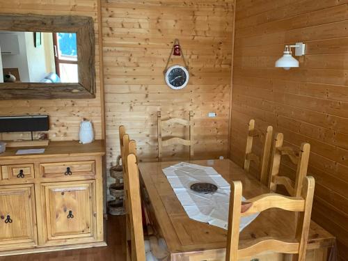 Zdjęcie z galerii obiektu Superbe 3 pièces 64m² - 6 pers au pied des pistes avec WIFI - FR-1-689-106 w mieście Villard-de-Lans