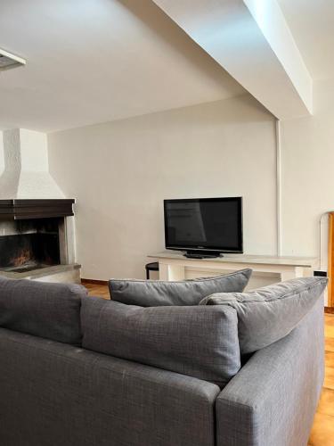 Μια τηλεόραση ή/και κέντρο ψυχαγωγίας στο Casa Spaziosa: Adelfia