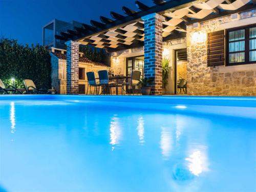 Stone Villa Petit Rustica with pool – Photos 2
