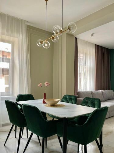 LEOGRAND VIP Apartments on Lesi Ukrainky 7