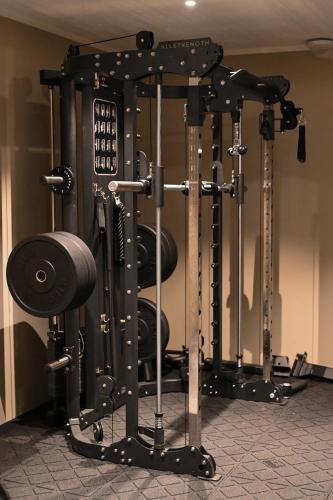 a row of exercise equipment in a room at Hotell Viktors in Sälen