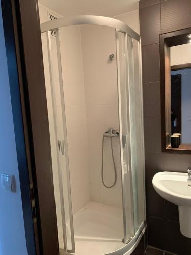 Ένα μπάνιο στο Apartamenty Żeglarskie w Vęgorii