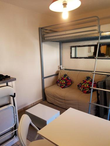 Posteľ alebo postele v izbe v ubytovaní Appartement confortable à Cauterets - 16 m², parking gratuit