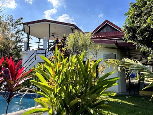 Gallery image of Charming 3-Bedroom Country Farm Home Pool ParkSprings Lipa in Lipa