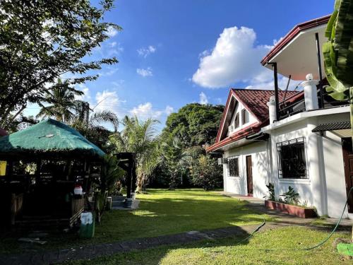Gallery image of Charming 3-Bedroom Country Farm Home Pool ParkSprings Lipa in Lipa