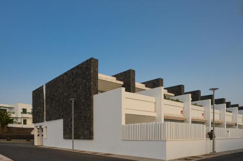 La Isleña House - Near the beach, Air-Con, Fast Wifi and SAT tv By Lanzarote Vacation Homes