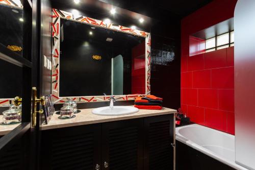 A bathroom at QUINTA DO MONTE DAS ABELHAS - La Vénus de Lisbonne