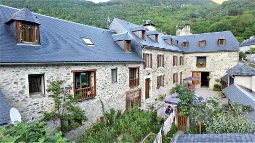 Maison de charme à Guchan avec vue sur la montagne et jacuzzi