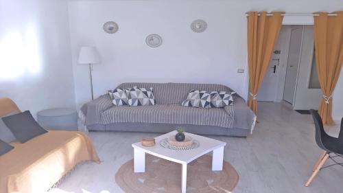 Appartement moderne et climatisé avec grande terrasse proche centre-ville Sainte-Maxime - Le Patio Fleuri