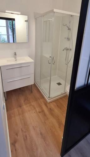 Koupelna v ubytování Appartement neuf au cœur de La Rochelle