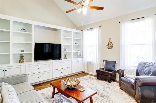 Old Town Bluffton Oasis – Photos 3