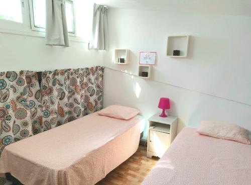 Posteľ alebo postele v izbe v ubytovaní Casa Alegre Estepona