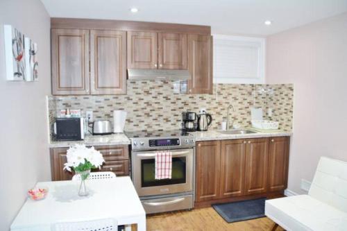 Gallery image of Beautiful and spacious Basement Apartment in Brampton