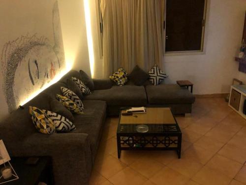 Modern Pool View Appartment with Rooftop Extension