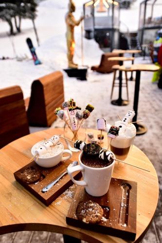 Jídlo v hotelu nebo okolí