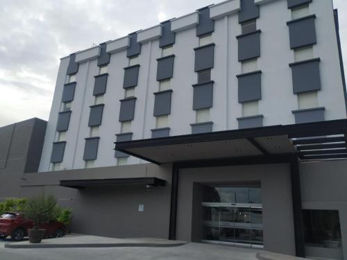 O edifício em que o hotel se localiza
