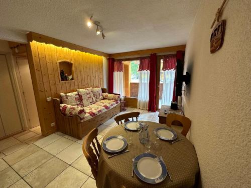 Fotografia z galérie ubytovania Appartement spacieux au cœur de Méribel, proche des pistes avec balcon et TV - FR-1-688-40 v destinácii Méribel