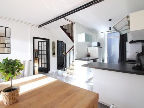 Maison Confortable à La Bourboule, 130m², Jardin, Proche Centre et Thermes - FR-1-608-237