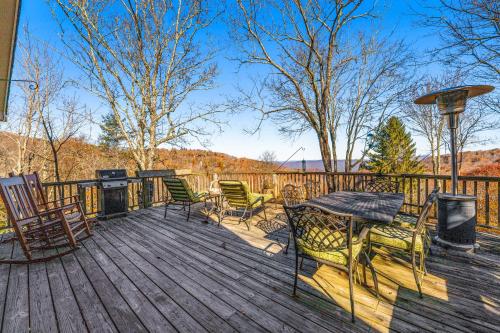 Pike's Peak on Beech – Photos 5