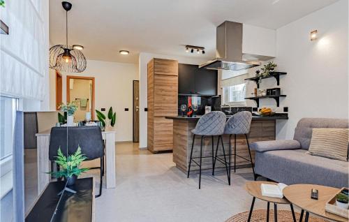 Lovely Apartment In Blato With Wifi