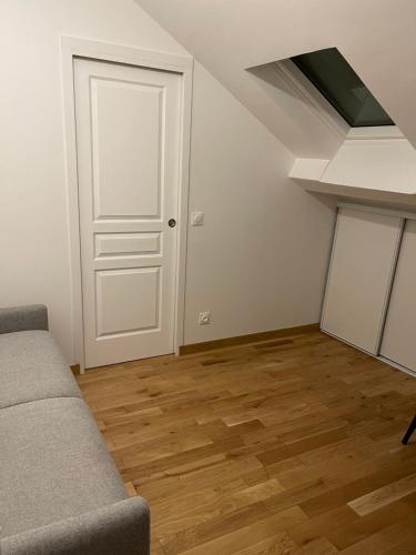 Chambre à Saint-Mandé entièrement refait à neuf