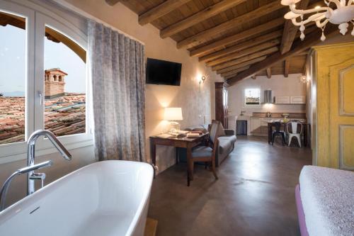 Μια τηλεόραση ή/και κέντρο ψυχαγωγίας στο Agriturismo Pratello
