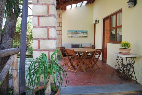 A balcony or terrace at Residenza Li Cardilli
