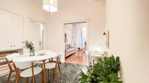 Boho Chic 2BR Apartment in the Center of Athens
