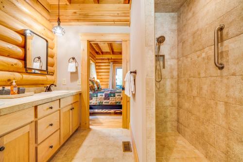 Φωτογραφία από το άλμπουμ του Mountaintown Creekside Cabin Getaway σε Ellijay