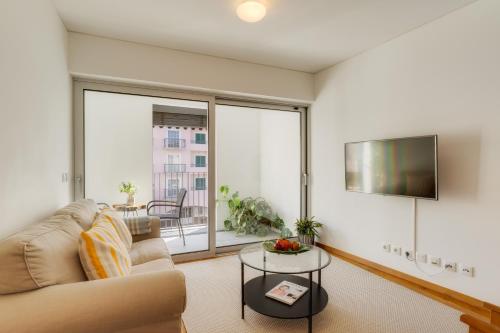 Casa da Praça Apartments - by Casas na Ilha