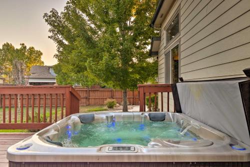 キャッスル・ロックにあるDazzling Castle Rock Retreat with Gorgeous Deckのギャラリーの写真
