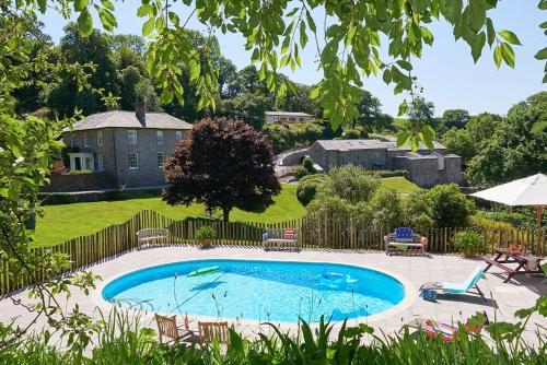 Bassein majutusasutuses Haytor või selle lähedal