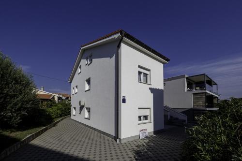 Apartments with a parking space Lopar, Rab - 20169