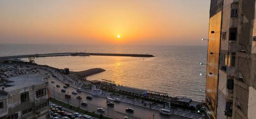Lovely 4-bedroom apartment with a sea view
