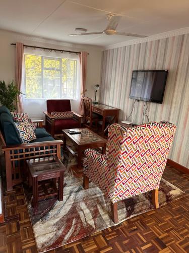 Lovely spacious 1 bedroom with pool view