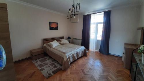 A bed or beds in a room at apartment called CASCADE