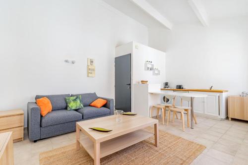 Posezení v ubytování Appartement à 5 min à pieds plage des Catalans