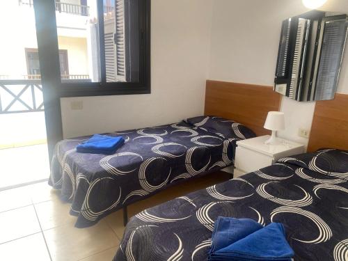 Self Catering 2 bed Apartment 7A3, with Sea Views Los Cristianos,Tenerife