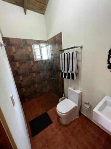 Bilik mandi di Hacienda Claro de Luna 3 Bedrooms