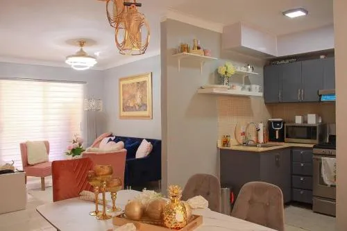 Hermoso Apto. con estacionamiento privado. picture