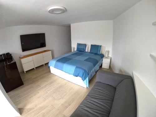 Parque Santiago I - Studio Apartment