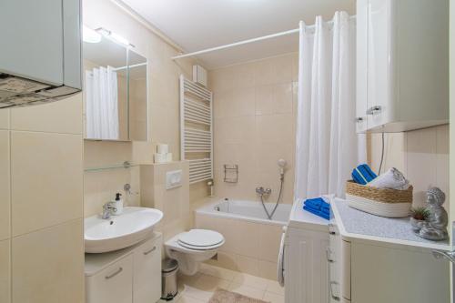 Flexible SelfCheckIns 35 - Zagreb - Garage - Loggia - New
