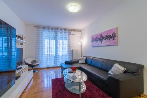 Flexible SelfCheckIns 35 - Zagreb - Garage - Loggia - New