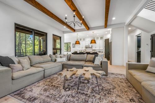 Box Elder Bungalow – Photos 3